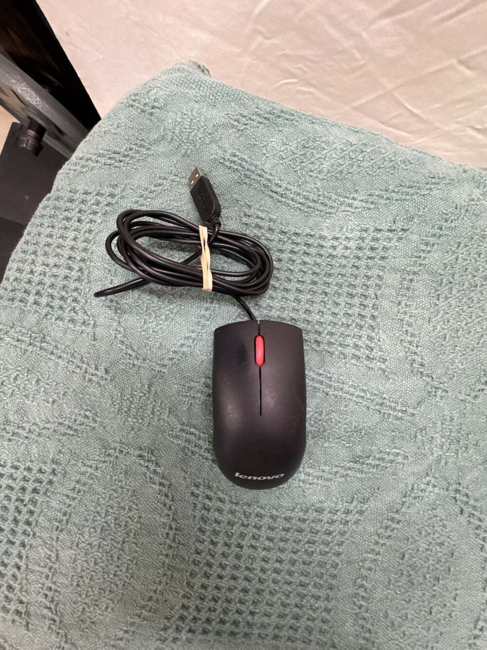 Lenovo Essential USB Wired Optical Mouse with Scroll Wheel